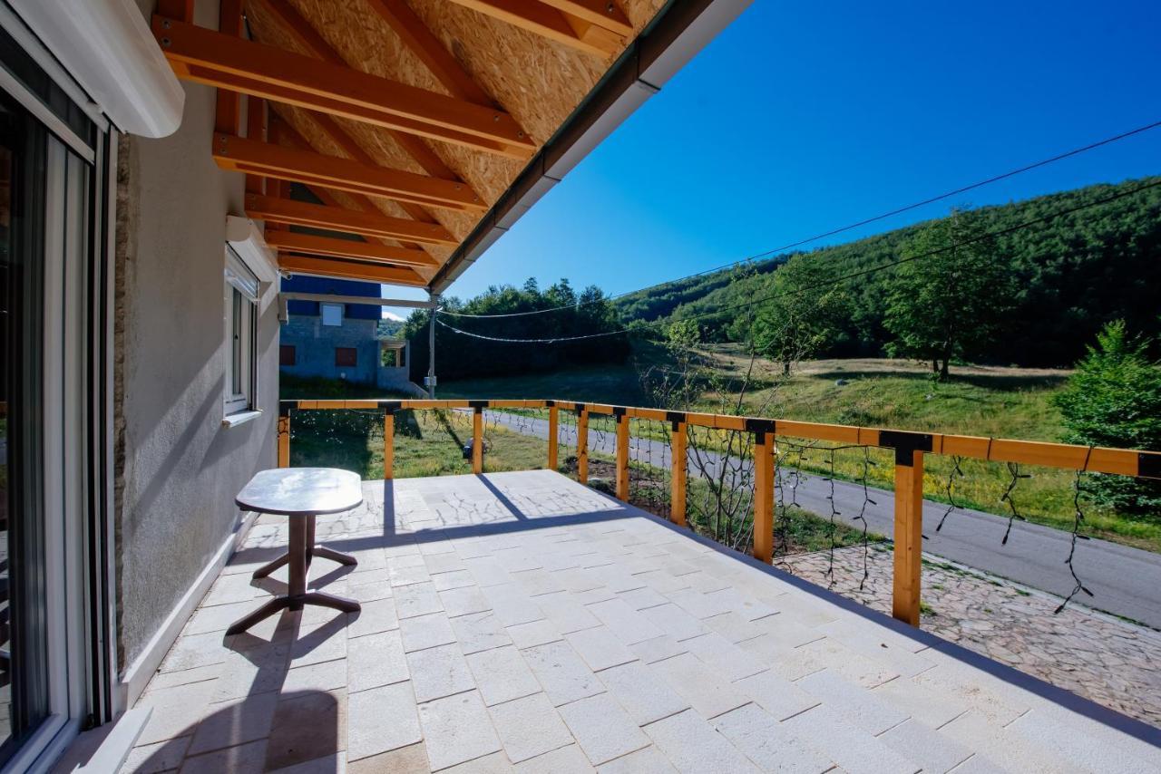 Villa Stairway - Vucje à Nikšić Extérieur photo