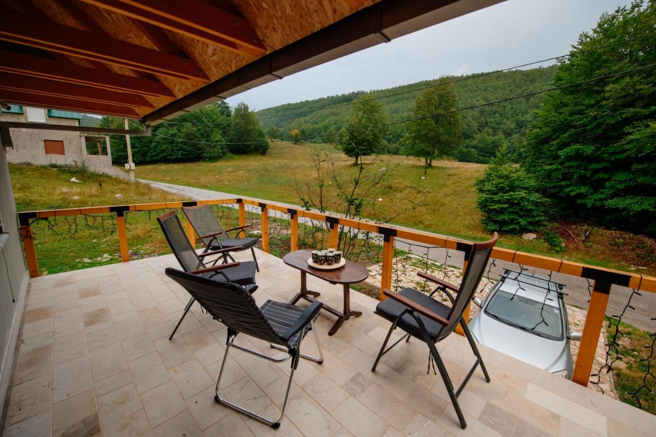 Villa Stairway - Vucje à Nikšić Extérieur photo
